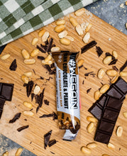 Lade das Bild in den Galerie-Viewer, #WEGAIN Dark Chocolate & Peanut Low Sugar Nut Bar 40g - Tray a 12 Riegel