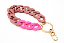 Lade das Bild in den Galerie-Viewer, Schlüsselanhänger mit Karabiner "RUBBER EDITION" Altrosa/Neon Pink