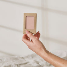 Lade das Bild in den Galerie-Viewer, Duschseife Rose 100g handgeschöpft
