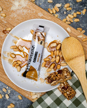 Lade das Bild in den Galerie-Viewer, #WEGAIN Caramel Nut Bar 40g - Tray a 12 Riegel
