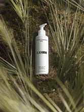 Lade das Bild in den Galerie-Viewer, Gentle Cleansing Milk
