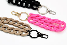 Lade das Bild in den Galerie-Viewer, Schlüsselanhänger mit Karabiner "RUBBER EDITION" Neon Pink/Beige

