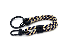 Lade das Bild in den Galerie-Viewer, Schlüsselanhänger aus Seil mit Karabiner Blau/Beige
