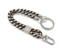 Lade das Bild in den Galerie-Viewer, Schlüsselanhänger aus Seil mit Karabiner Blau/Beige
