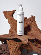 Lade das Bild in den Galerie-Viewer, Gentle Cleansing Milk
